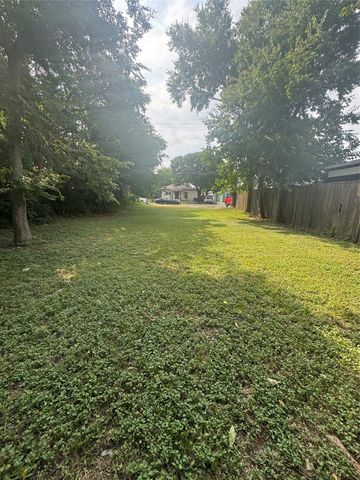 3631 Jamaica Street, Dallas, TX 75210