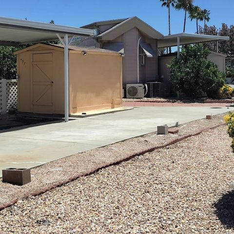 1295 S Cawston Avenue, Hemet, CA 92545