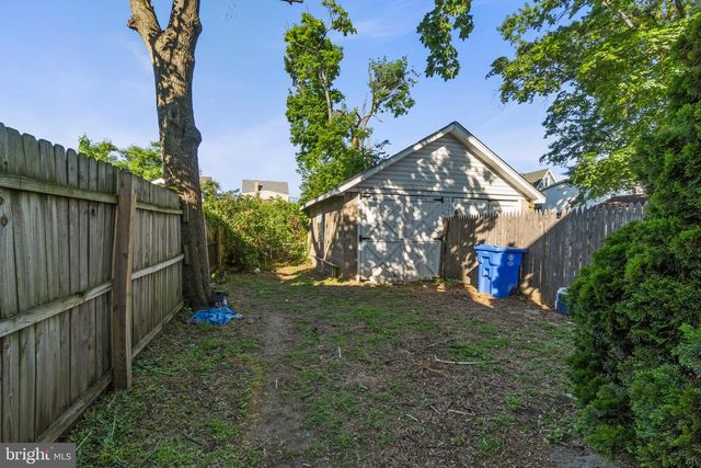 110 DELAWARE AVE, Delanco, NJ 08075