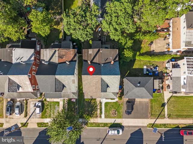 110 DELAWARE AVE, Delanco, NJ 08075