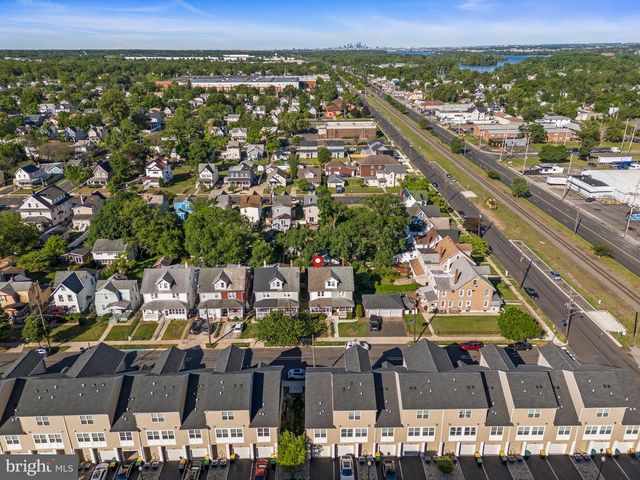 110 DELAWARE AVE, Delanco, NJ 08075