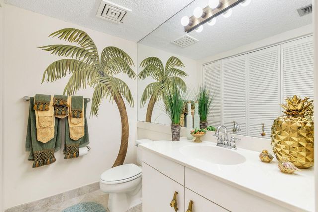 4100 N Ocean Drive 301, Singer Island, FL 33404