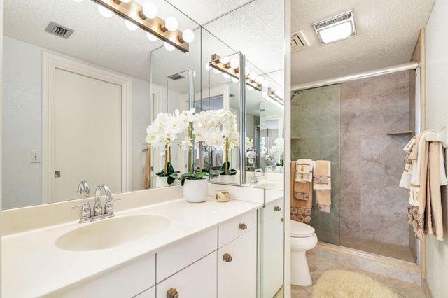 4100 N Ocean Drive 301, Singer Island, FL 33404