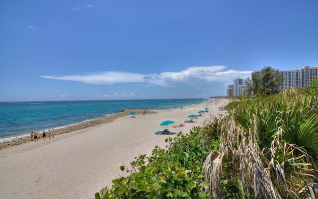 4100 N Ocean Drive 301, Singer Island, FL 33404