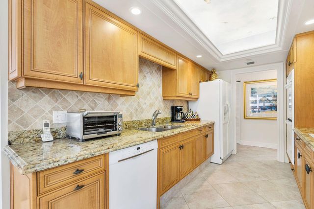 4100 N Ocean Drive 301, Singer Island, FL 33404