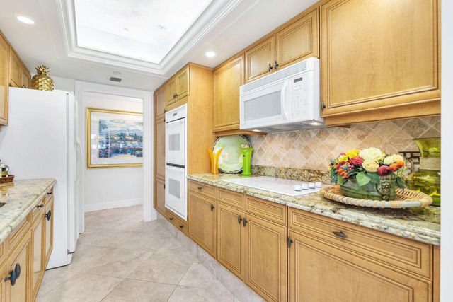 4100 N Ocean Drive 301, Singer Island, FL 33404