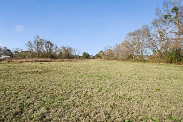 11040 Straub Road, Grand Bay, AL 36541