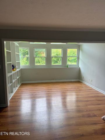 119 Newberry Circle, Oak Ridge, TN 37830