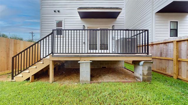 2611 Sherwin Street, Houston, TX 77007