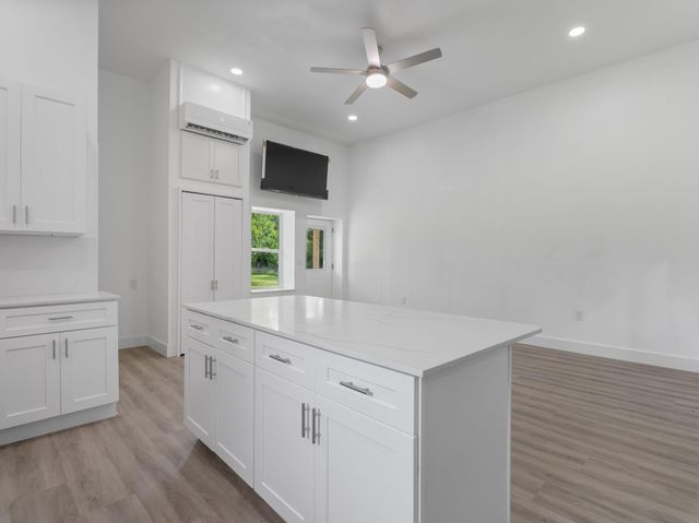 1628 Private Road 652, Sargent, TX 77414