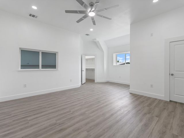 1628 Private Road 652, Sargent, TX 77414