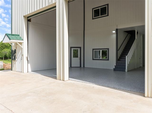 1628 Private Road 652, Sargent, TX 77414