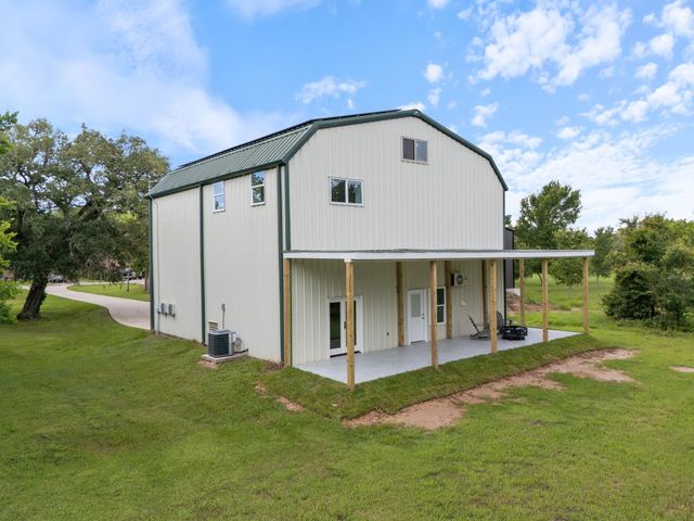 1628 Private Road 652, Sargent, TX 77414
