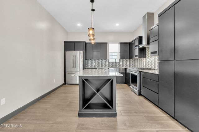 461 VIN BENICARLO Place, El Paso, TX 79912