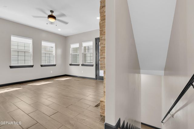 461 VIN BENICARLO Place, El Paso, TX 79912