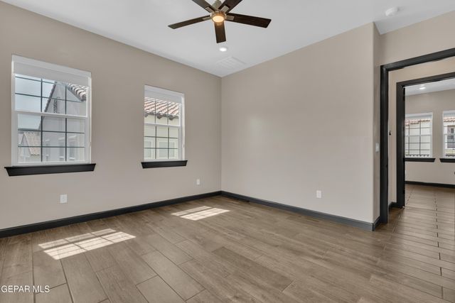 461 VIN BENICARLO Place, El Paso, TX 79912