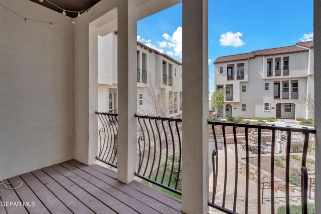 461 VIN BENICARLO Place, El Paso, TX 79912