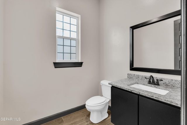 461 VIN BENICARLO Place, El Paso, TX 79912