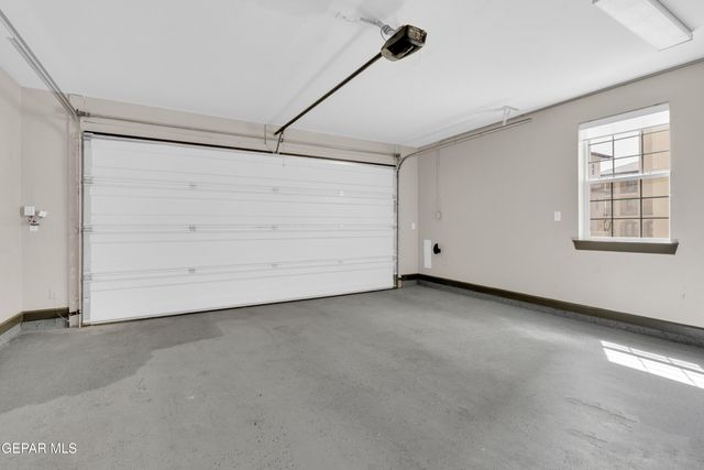 461 VIN BENICARLO Place, El Paso, TX 79912