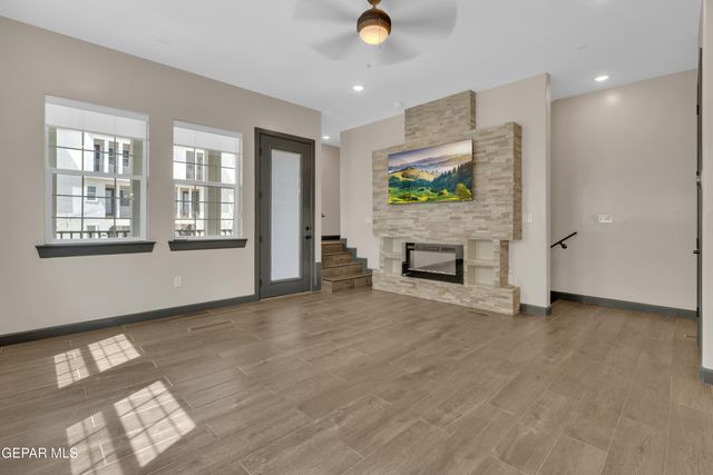 461 VIN BENICARLO Place, El Paso, TX 79912