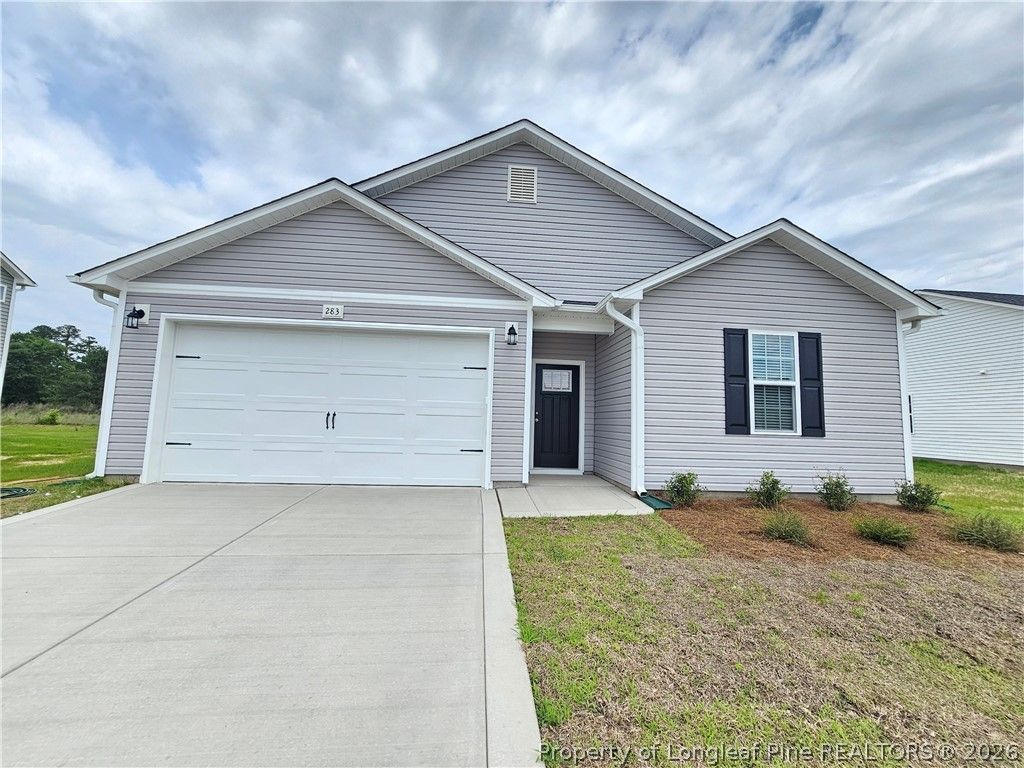 283 Crowville Street, Raeford, NC 28376