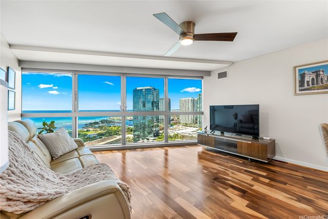 1177 Queen Street 3303, Honolulu, HI 96814