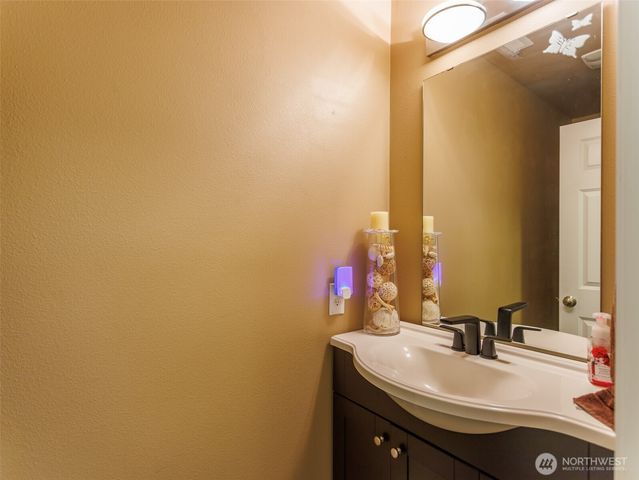 9983 Dragt Street SE, Yelm, WA 98597