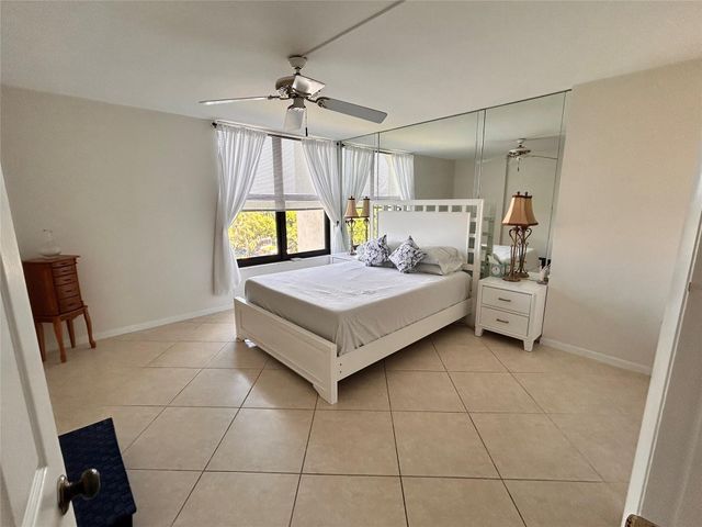 14 ROYAL PALM Way 605, Boca Raton, FL 33432