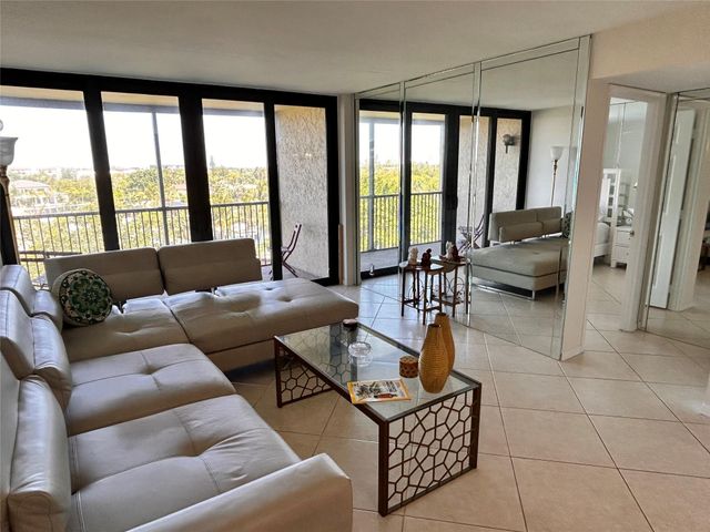 14 ROYAL PALM Way 605, Boca Raton, FL 33432