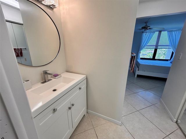 14 ROYAL PALM Way 605, Boca Raton, FL 33432