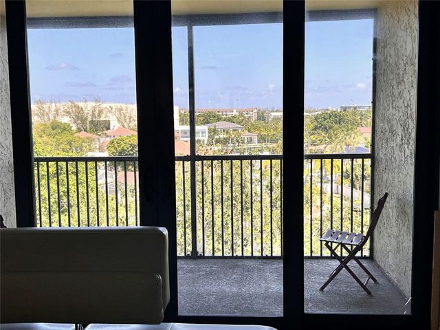 14 ROYAL PALM Way 605, Boca Raton, FL 33432