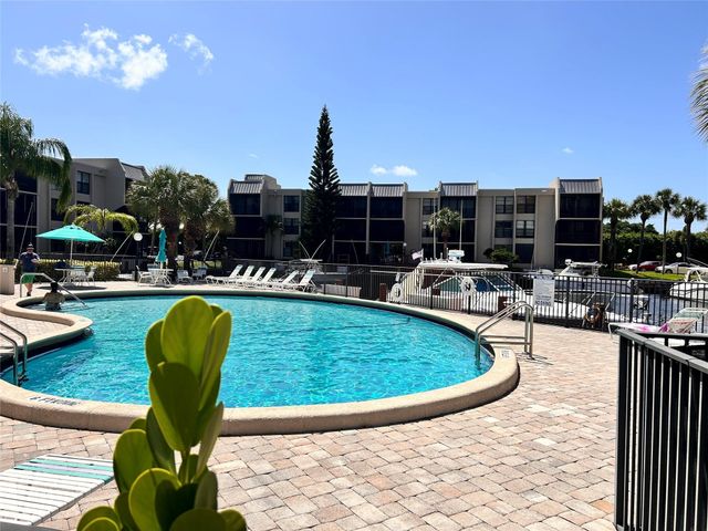 14 ROYAL PALM Way 605, Boca Raton, FL 33432