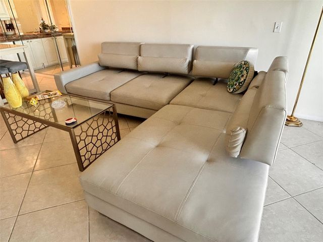 14 ROYAL PALM Way 605, Boca Raton, FL 33432