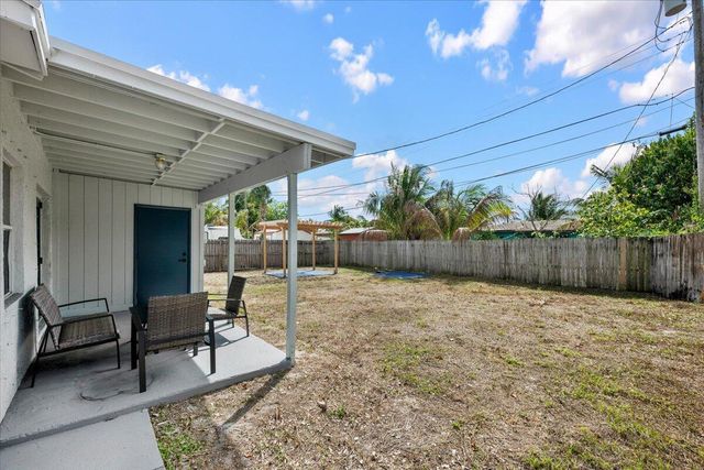 1209 14th Court S, Lake Worth Beach, FL 33460