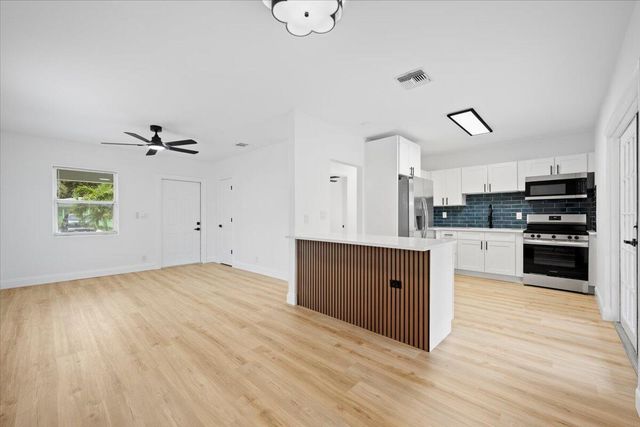 1209 14th Court S, Lake Worth Beach, FL 33460