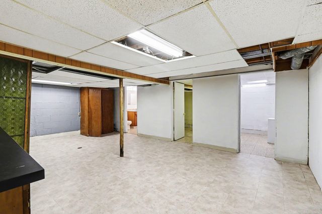 28931 W 11 Mile Road, Farmington, MI 48336