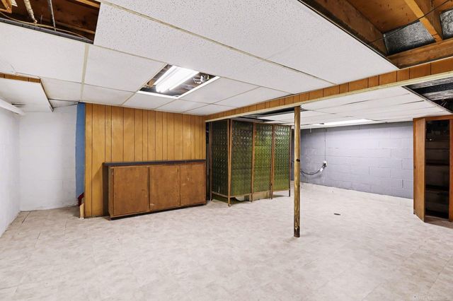 28931 W 11 Mile Road, Farmington, MI 48336