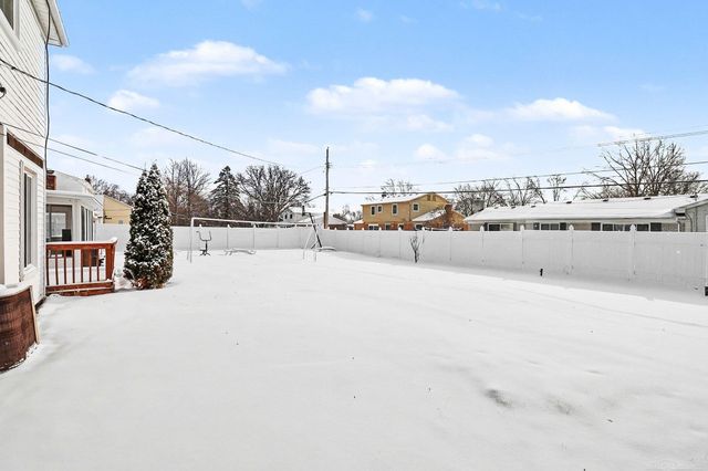 28931 W 11 Mile Road, Farmington, MI 48336