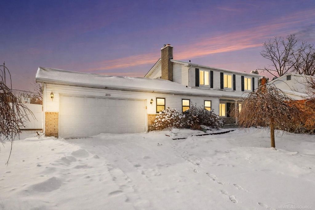 28931 W 11 Mile Road, Farmington, MI 48336