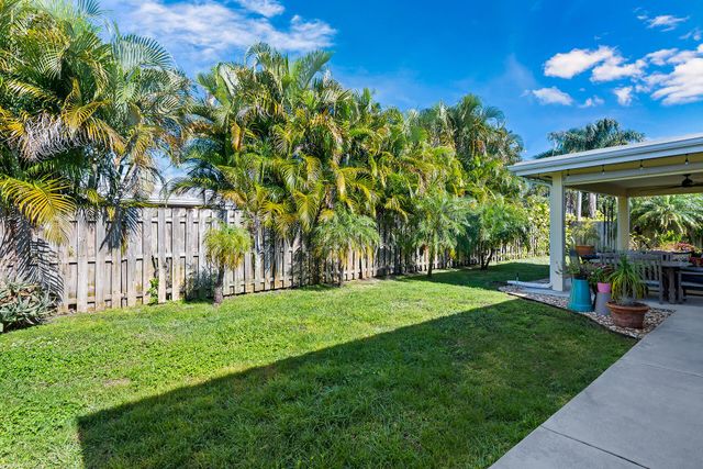 2251 NE 37th Court, Lighthouse Point, FL 33064