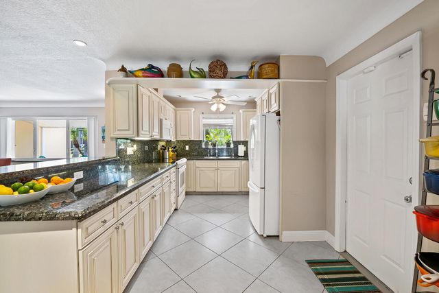 2251 NE 37th Court, Lighthouse Point, FL 33064