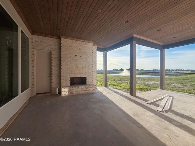 115 Summit Heights Drive, Youngsville, LA 70592