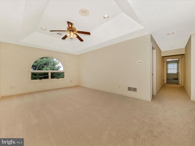 18806 FOUNTAIN TER, Hagerstown, MD 21742