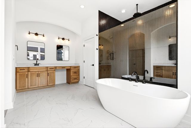 4 Pace Rd, Clarksville, TN 37043
