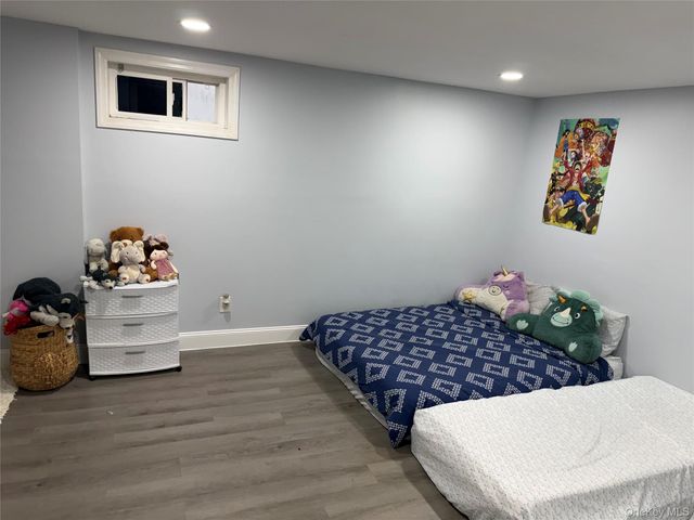 279 S King Street, Elmont, NY 11003