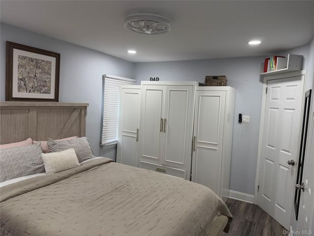 279 S King Street, Elmont, NY 11003