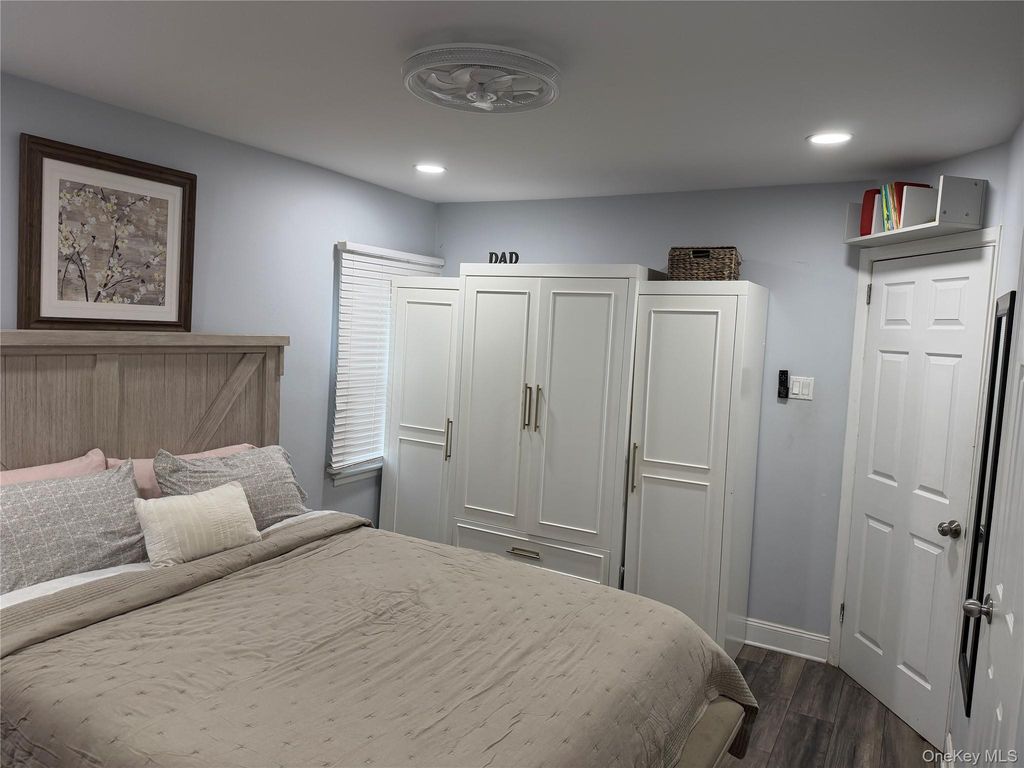 279 S King Street, Elmont, NY 11003 — photo 4