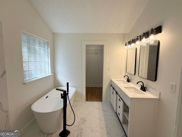 244 Country Club Road, Newnan, GA 30263