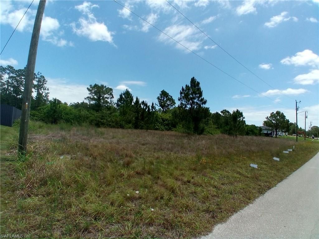 1021 Winters ST E, LEHIGH ACRES, FL 33974 — exterior