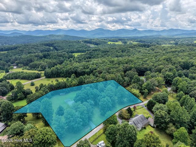 151 Sharp Top Circle, Blairsville, GA 30512